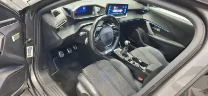 Photo 22 Peugeot 2008  PureTech 130 S&S BVM6