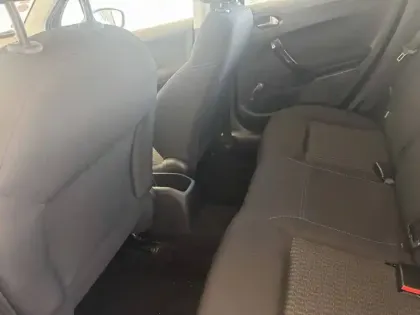 Photo 32 Peugeot 208  PureTech 82ch S&S BVM5