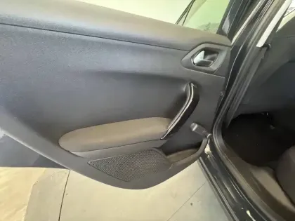 Photo 30 Peugeot 208  PureTech 82ch S&S BVM5