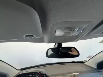 Photo 28 Peugeot 208  PureTech 82ch S&S BVM5