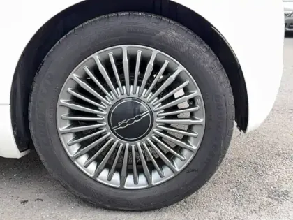 Photo 8 Fiat 500  e 118 ch