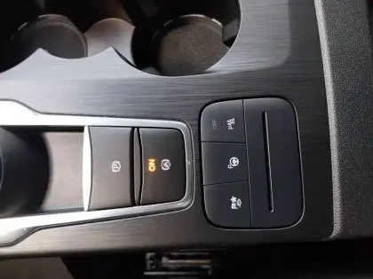 Photo 29 Ford Kuga  2.5 Duratec 190 ch FlexiFuel FHEV E85 Powershift