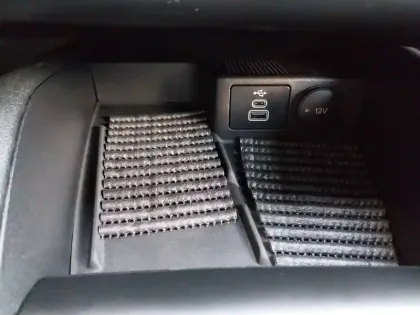 Photo 30 Ford Kuga  2.5 Duratec 190 ch FlexiFuel FHEV E85 Powershift