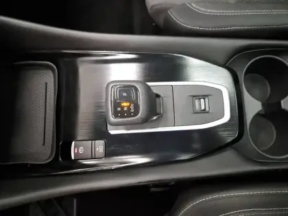 Photo 128 Nissan Qashqai  Mild Hybrid 158 ch Xtronic