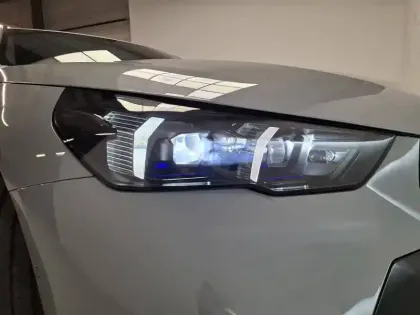 Photo 3 BMW Serie 5 i5 Touring eDrive40 340 ch