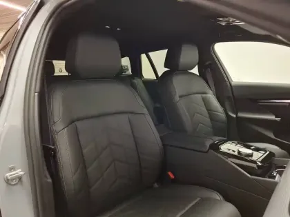 Photo 14 BMW Serie 5 i5 Touring eDrive40 340 ch