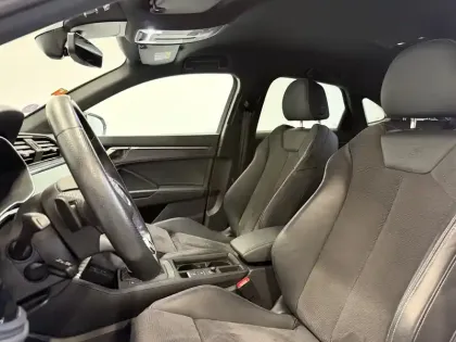 Photo 13 Audi Q3  Sportback 35 TFSI 150 ch S tronic 7