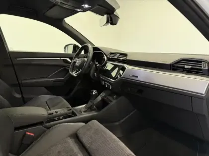 Photo 16 Audi Q3  Sportback 35 TFSI 150 ch S tronic 7