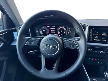 Photo 13 Audi A1  Sportback 30 TFSI 116 ch S tronic 7