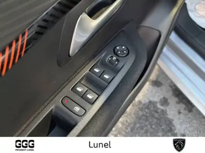 Photo 11 Peugeot 208  Electrique 50 kWh 136ch