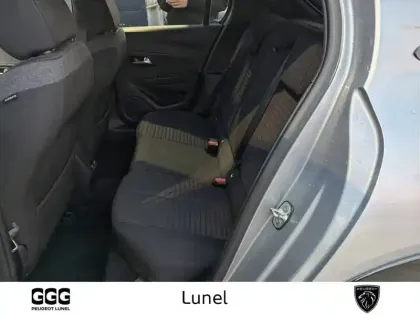 Photo 9 Peugeot 208  Electrique 50 kWh 136ch