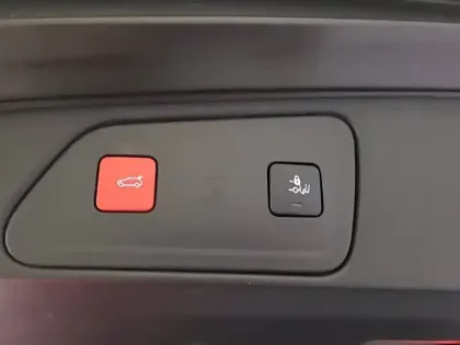 Photo 13 Peugeot 3008  Hybrid 225 e-EAT8