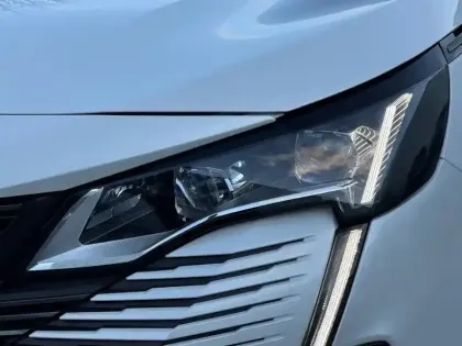 Photo 65 Peugeot 3008  Hybrid 225 e-EAT8