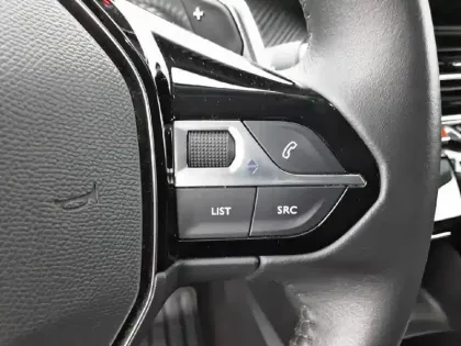 Photo 19 Peugeot 2008  PureTech 130 S&S EAT8