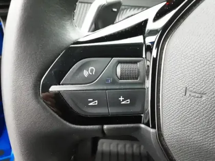 Photo 20 Peugeot 2008  PureTech 130 S&S EAT8