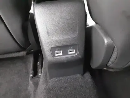 Photo 17 Peugeot 2008  PureTech 130 S&S EAT8