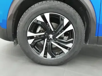 Photo 12 Peugeot 2008  PureTech 130 S&S EAT8