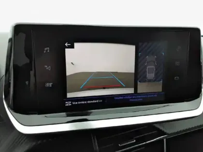 Photo 25 Peugeot 2008  PureTech 130 S&S EAT8