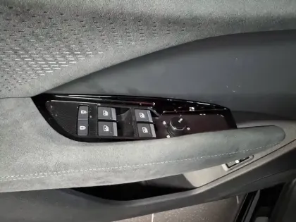 Photo 17 Audi Q3  e-hybrid 272 ch S tronic 6