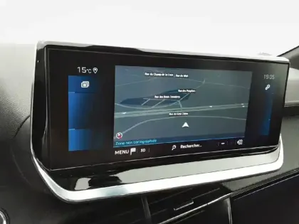 Photo 21 Peugeot 208  PureTech 100 S&S EAT8