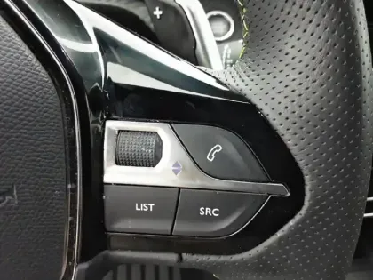 Photo 20 Peugeot 208  PureTech 100 S&S EAT8