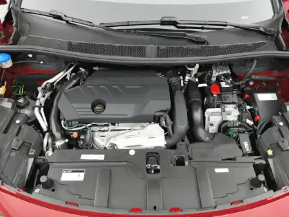 Photo 14 Peugeot 3008  Hybrid 225 e-EAT8