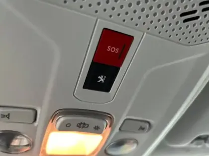 Photo 22 Peugeot 208  BLUEHDI 100 S&S BVM6