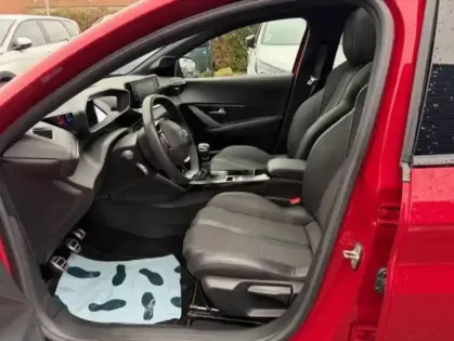 Photo 10 Peugeot 208  PureTech 100 S&S BVM6