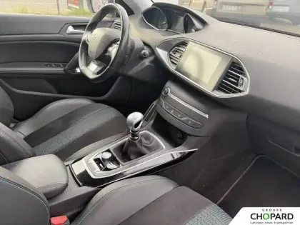 Photo 12 Peugeot 308  PureTech 130ch S&S BVM6