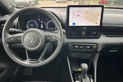 Photo 16 Toyota Yaris  Hybride 130h