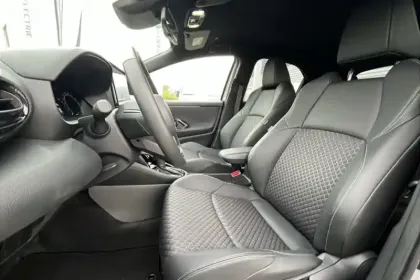 Photo 13 Toyota Yaris  Hybride 130h