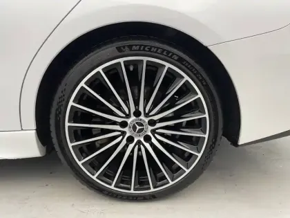 Photo 16 Mercedes Classe C  220 d 9G-Tronic