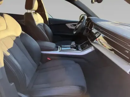 Photo 10 Audi Q8  60 TFSI e 462 Tiptronic 8 Quattro