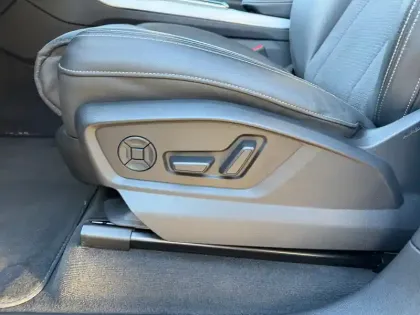 Photo 15 Audi Q8  60 TFSI e 462 Tiptronic 8 Quattro