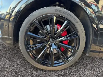 Photo 8 Audi Q8  60 TFSI e 462 Tiptronic 8 Quattro