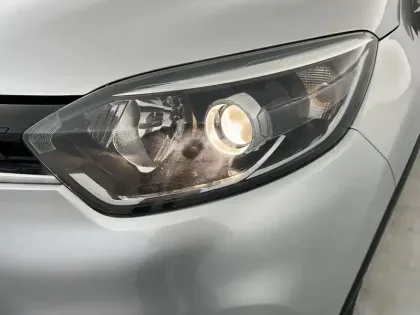 Photo 31 Renault Captur  TCe 90 E6C