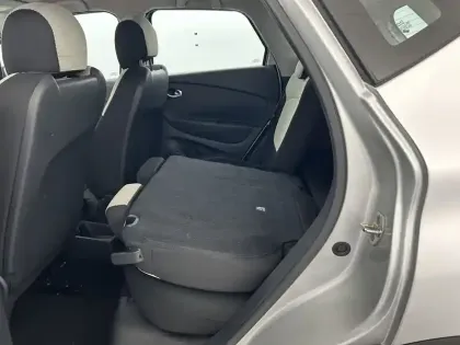 Photo 27 Renault Captur  TCe 90 E6C