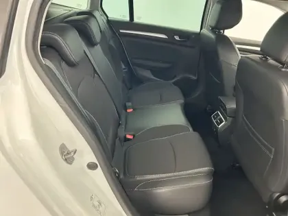 Photo 15 Renault Megane  IV Estate Blue dCi 115 EDC