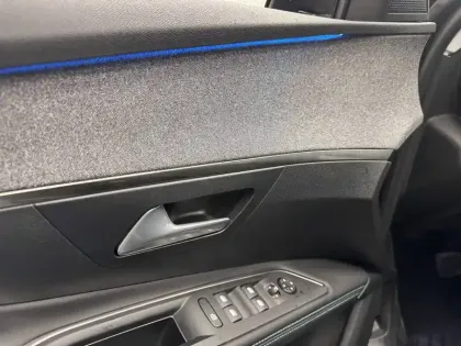 Photo 21 Peugeot 3008  Hybrid 225 e-EAT8