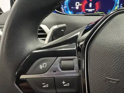 Photo 34 Peugeot 3008  Hybrid 225 e-EAT8