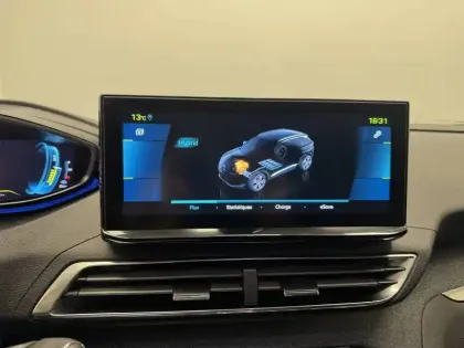 Photo 36 Peugeot 3008  Hybrid 225 e-EAT8