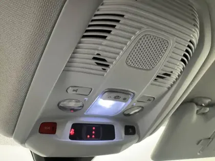 Photo 27 Peugeot 3008  Hybrid 225 e-EAT8