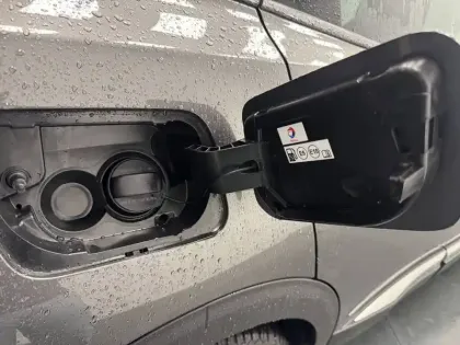 Photo 37 Peugeot 3008  Hybrid 225 e-EAT8