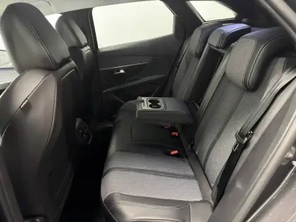 Photo 16 Peugeot 3008  Hybrid 225 e-EAT8