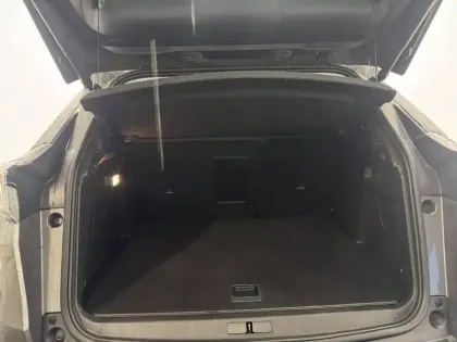 Photo 8 Peugeot 3008  Hybrid 225 e-EAT8