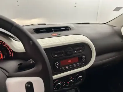 Photo 11 Renault Twingo  III TCe 95