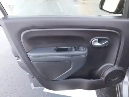 Photo 10 Renault Twingo  III E-Tech