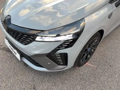 Photo 19 Renault Clio  E-Tech full hybrid 145 ch GSR2