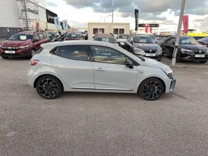 Photo 5 Renault Clio  E-Tech full hybrid 145 ch GSR2