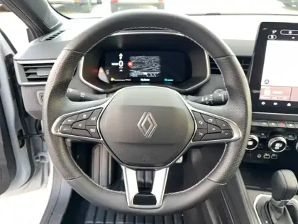 Photo 13 Renault Clio  E-Tech full hybrid 145 ch GSR2